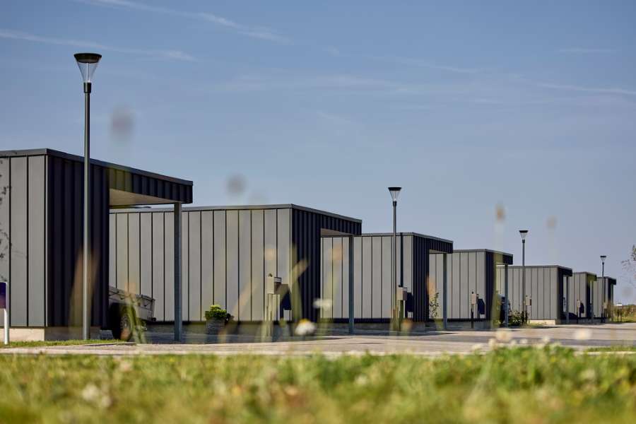 Steel profiles on terraced houses, Sofiendal Enge, Poul Anker Bechs Vej 232, 9200 Aalborg SV, Denmark